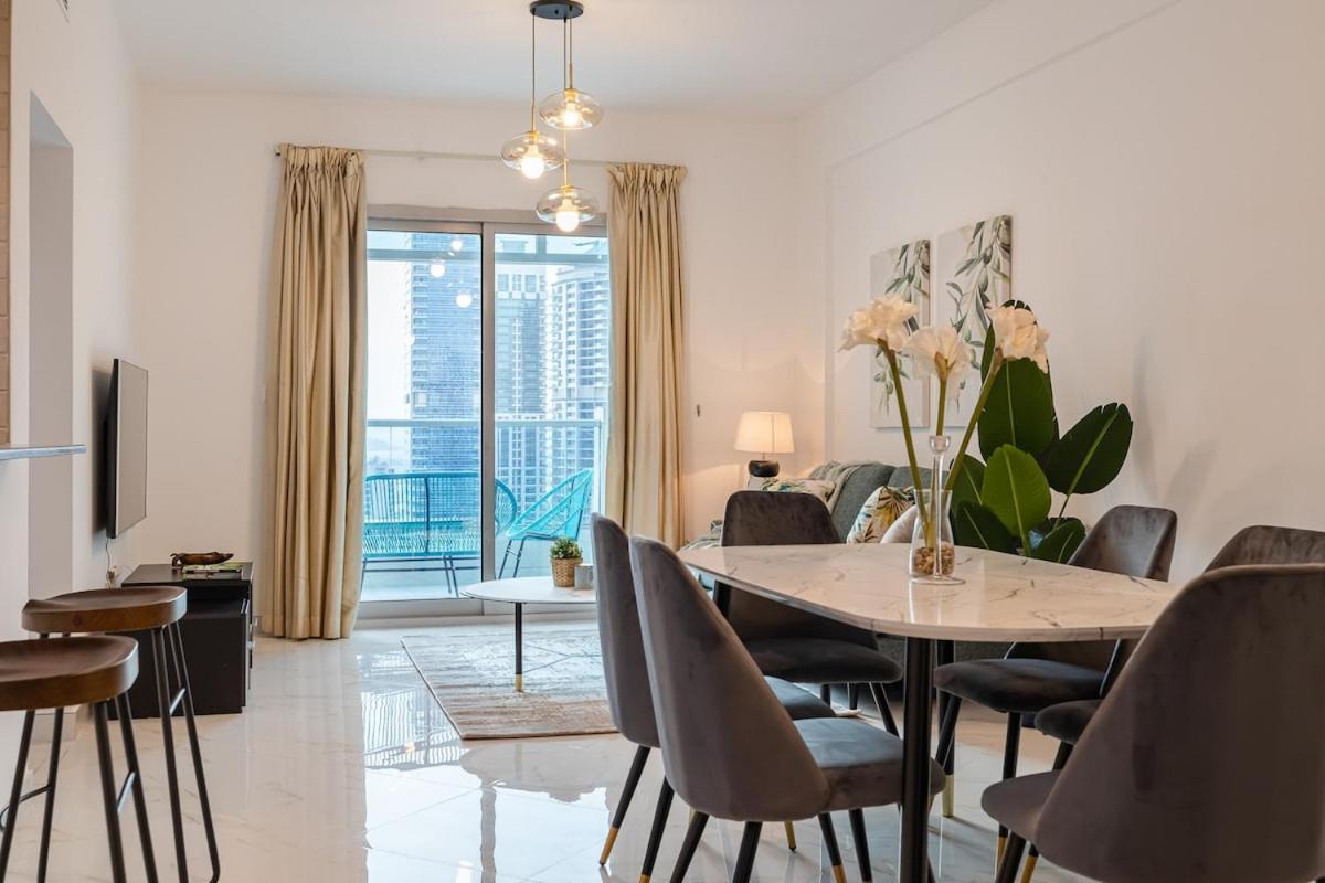 2 Bedroom Apartment I Marina Diamond 4 I Close To Metro Dubai Exterior photo